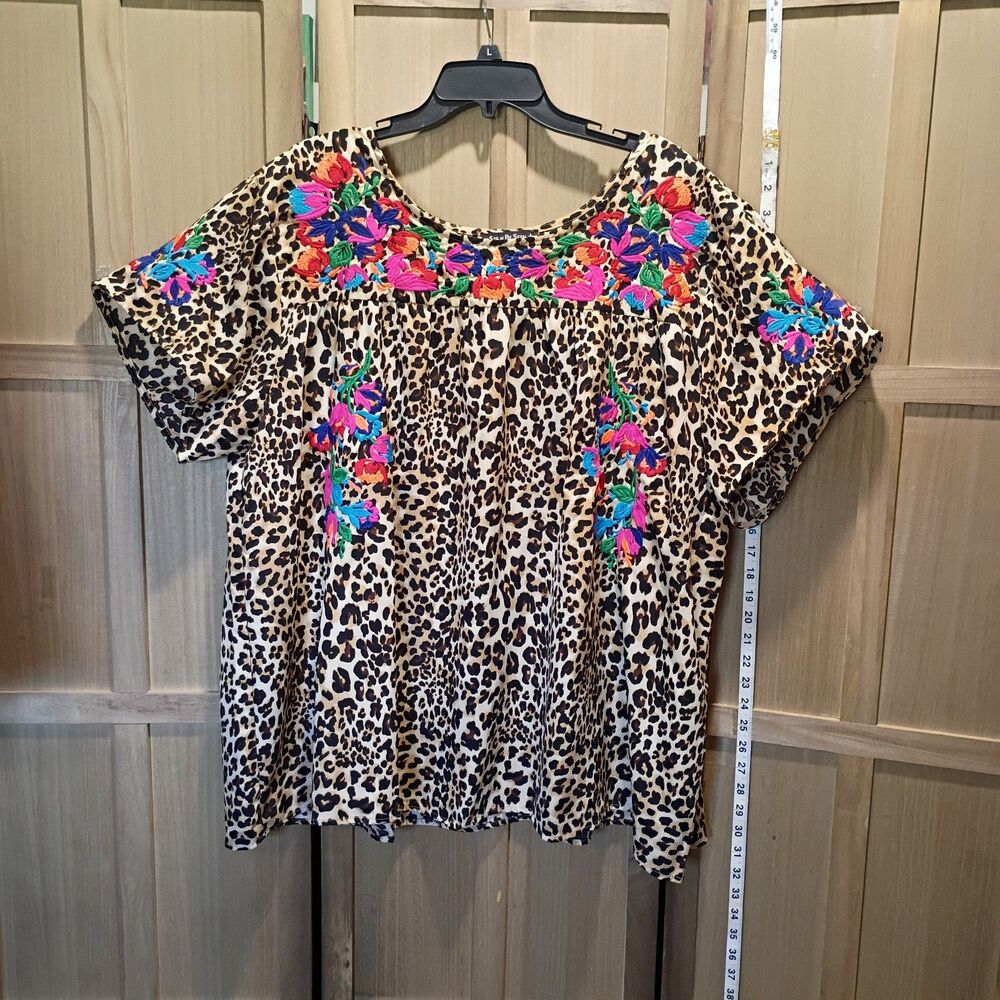 See n be seen 3x leopard embroidered shirt